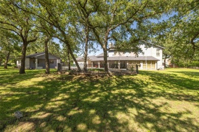 Stunningly updated home in a lakeside and golf community! on The Club At Runaway Bay in Texas - for sale on GolfHomes.com, golf home, golf lot