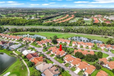 This charming 3 bedroom, 2 bath courtyard villa home is nicely on Hunters Ridge Country Club in Florida - for sale on GolfHomes.com, golf home, golf lot