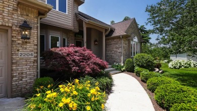 NEW CARPET, FRESHLY PAINTED, NEW DECK!  Welcome to this on Valparaiso Country Club in Indiana - for sale on GolfHomes.com, golf home, golf lot