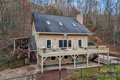 This beautiful 3 BR/2 BA home offers the perfect blend of on Black Mountain Golf Course in North Carolina - for sale on GolfHomes.com, golf home, golf lot