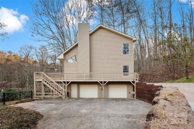 This beautiful 3 BR/2 BA home offers the perfect blend of on Black Mountain Golf Course in North Carolina - for sale on GolfHomes.com, golf home, golf lot