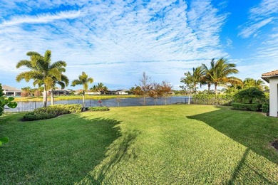 Buyer's Agents Welcome! This 1/3 Acre Waterfront Estate Home on Palm Beach Gardens Golf Course in Florida - for sale on GolfHomes.com, golf home, golf lot