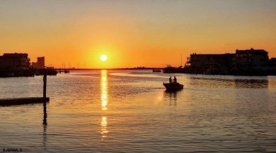 This traditional, split-level home is just waiting for your TLC on The Links At Brigantine Beach in New Jersey - for sale on GolfHomes.com, golf home, golf lot