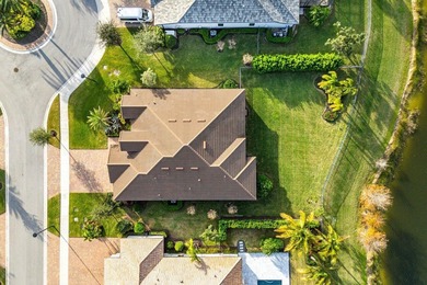Buyer's Agents Welcome! This 1/3 Acre Waterfront Estate Home on Palm Beach Gardens Golf Course in Florida - for sale on GolfHomes.com, golf home, golf lot