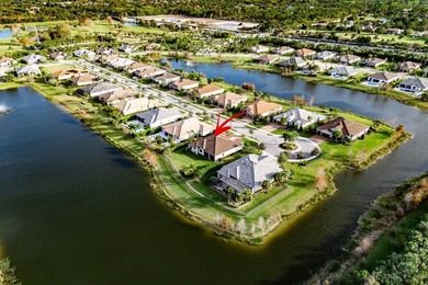 Buyer's Agents Welcome! This 1/3 Acre Waterfront Estate Home on Palm Beach Gardens Golf Course in Florida - for sale on GolfHomes.com, golf home, golf lot