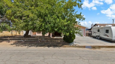 Welcome to this delightful 3-bedroom, 2-bathroom home, boasting on Tierra Del Sol Golf Course in California - for sale on GolfHomes.com, golf home, golf lot