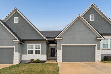 Lakewood Living Made Easy - 3-Year-Young Maintenance-Provided on Lakewood Oaks Golf Club, Ltd. in Missouri - for sale on GolfHomes.com, golf home, golf lot