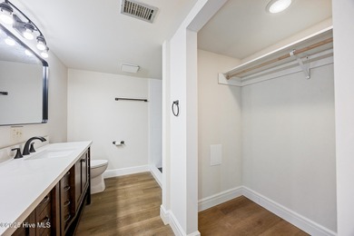 Beautifully renovated first-floor condo ideally located less on Pinehurst Resort and Country Club in North Carolina - for sale on GolfHomes.com, golf home, golf lot