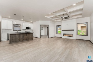 Gorgeous Justice Floor Plan Villa Home in Brandon's Aspen Ridge on Brandon Municipal Golf Course in South Dakota - for sale on GolfHomes.com, golf home, golf lot