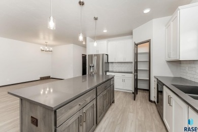 Gorgeous Justice Floor Plan Villa Home in Brandon's Aspen Ridge on Brandon Municipal Golf Course in South Dakota - for sale on GolfHomes.com, golf home, golf lot