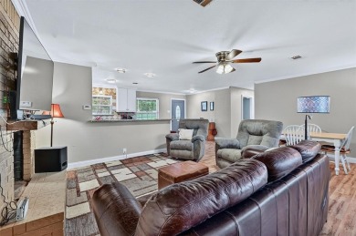 Charming 3-bedroom, 2-bathroom house located in Lake Kiowa, a on Lake Kiowa Golf Course in Texas - for sale on GolfHomes.com, golf home, golf lot