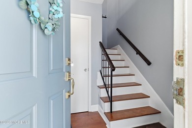 Welcome to this lovely 2-bedroom, 2-bath upper-level condo in on Raintree Golf Course in New Jersey - for sale on GolfHomes.com, golf home, golf lot