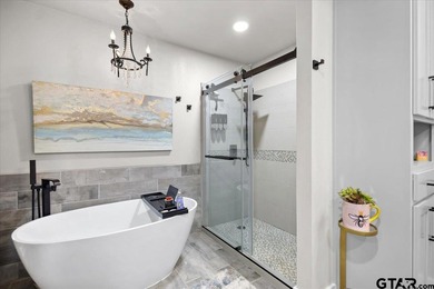 Welcome to this wonderful 3 bedroom, 2.5 bath home located on on Hide-A-Way Lake Golf Course in Texas - for sale on GolfHomes.com, golf home, golf lot