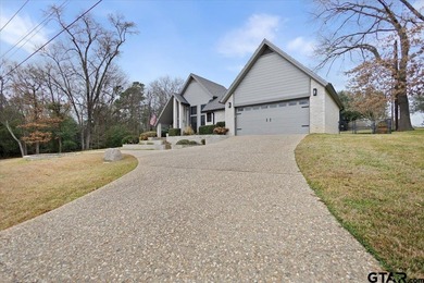 Welcome to this wonderful 3 bedroom, 2.5 bath home located on on Hide-A-Way Lake Golf Course in Texas - for sale on GolfHomes.com, golf home, golf lot