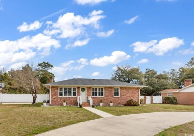 Charming, NO HOA and 2 block 2 BEACH!!!! What a SCORE! Come see on Cane Patch Driving Range in South Carolina - for sale on GolfHomes.com, golf home, golf lot