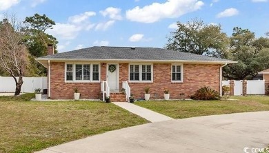 Charming, NO HOA and 2 block 2 BEACH!!!! What a SCORE! Come see on Cane Patch Driving Range in South Carolina - for sale on GolfHomes.com, golf home, golf lot