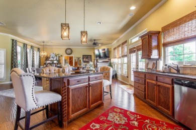 Gorgeous and inviting home located in golf course community!!! on Pheasant Run in Oklahoma - for sale on GolfHomes.com, golf home, golf lot