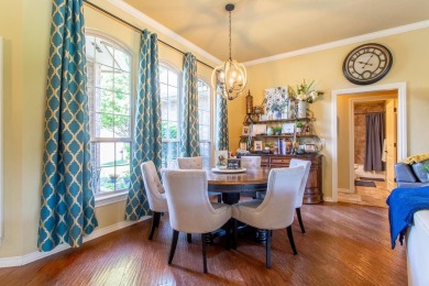 Gorgeous and inviting home located in golf course community!!! on Pheasant Run in Oklahoma - for sale on GolfHomes.com, golf home, golf lot