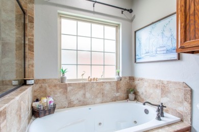 Gorgeous and inviting home located in golf course community!!! on Pheasant Run in Oklahoma - for sale on GolfHomes.com, golf home, golf lot