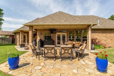 Gorgeous and inviting home located in golf course community!!! on Pheasant Run in Oklahoma - for sale on GolfHomes.com, golf home, golf lot