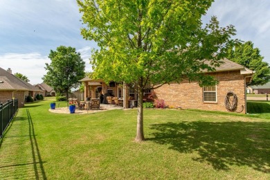 Gorgeous and inviting home located in golf course community!!! on Pheasant Run in Oklahoma - for sale on GolfHomes.com, golf home, golf lot