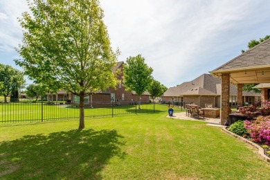 Gorgeous and inviting home located in golf course community!!! on Pheasant Run in Oklahoma - for sale on GolfHomes.com, golf home, golf lot