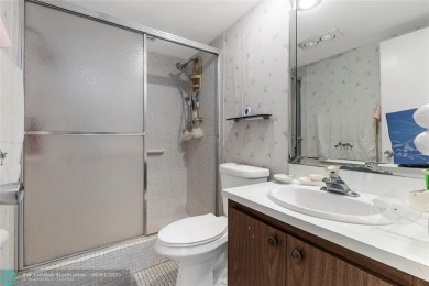Discover the potential in this ground-floor 2-bedroom 2 bath on Palm-Aire Country Club and Resort - Palms in Florida - for sale on GolfHomes.com, golf home, golf lot