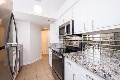 Welcome to Round River!  This one-level, 2-bedroom / 2 bathroom on Rebsamen Park Golf Course in Arkansas - for sale on GolfHomes.com, golf home, golf lot