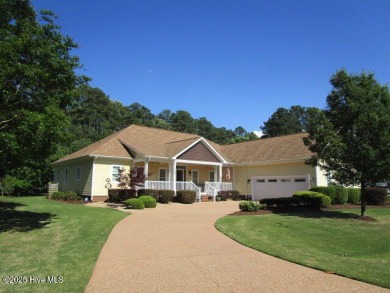 Beautiful Home and yard for Sale in Albemarle Plantation, a on Sound Golf Links at Albemarle Plantation in North Carolina - for sale on GolfHomes.com, golf home, golf lot
