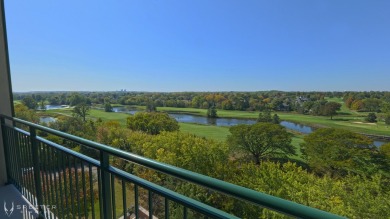 The Residences at Seven Bridges provide stunning, unparalleled on Seven Bridges Golf Club in Illinois - for sale on GolfHomes.com, golf home, golf lot