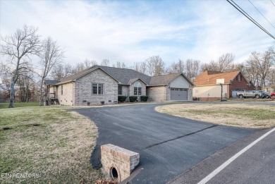 This ALL Brick home is on the Golf Course in Deer Creek and on Deer Creek Golf Club in Tennessee - for sale on GolfHomes.com, golf home, golf lot