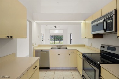 Welcome home to this beautiful 2 bedroom, 2 bath Villa in the on Cross Creek Country Club in Florida - for sale on GolfHomes.com, golf home, golf lot