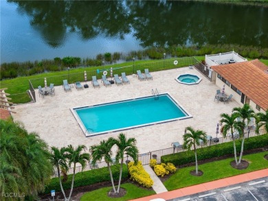 Welcome home to this beautiful 2 bedroom, 2 bath Villa in the on Cross Creek Country Club in Florida - for sale on GolfHomes.com, golf home, golf lot