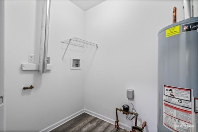 Enjoy low-maintenance living in this updated 2-bedroom ranch on Boughton Ridge Golf Course in Illinois - for sale on GolfHomes.com, golf home, golf lot