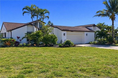 Rare Lakefront Oasis only 3 miles to the beach-completely on Spanish Wells Golf and Country Club in Florida - for sale on GolfHomes.com, golf home, golf lot