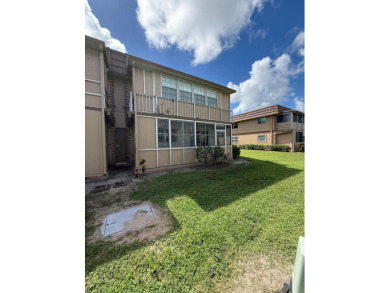 Welcome to 580 Brittany M! This ground-floor 2BR/2BA condo on Kings Point Golf -Flanders Way in Florida - for sale on GolfHomes.com, golf home, golf lot