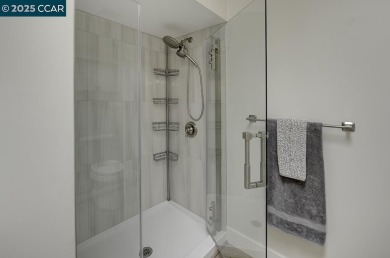 Beautifully remodeled 2 bed, 1.5 bath Golden Gate model with no on Rossmoor Golf Course in California - for sale on GolfHomes.com, golf home, golf lot