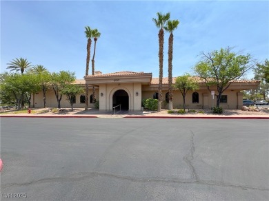 Beautifully maintained 2 bed, 2 bath home in desirable Sun City on Highland Falls Golf Club in Nevada - for sale on GolfHomes.com, golf home, golf lot