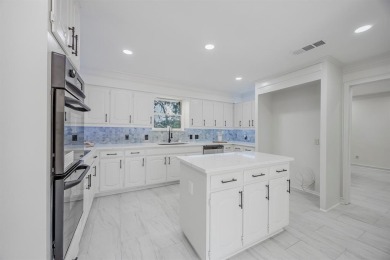 *****  ALL  OFFERS  ARE  STILL  WELCOME,  SHOWINGS  ARE  STILL on Ridglea Golf Course in Texas - for sale on GolfHomes.com, golf home, golf lot
