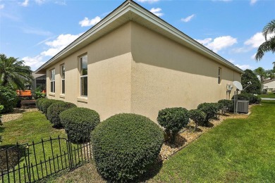 MAGNIFICENT 3/2 Camden TURNKEY with ENCLOSED UNDER-AIR LANAI and on The Links of Spruce Creek in Florida - for sale on GolfHomes.com, golf home, golf lot
