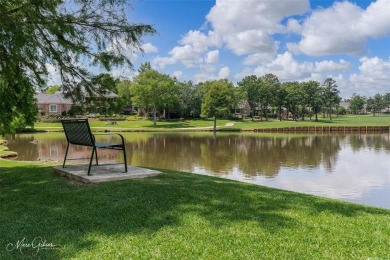 Beautiful home in Southern Trace. Located on a quiet cul-de-sac on Southern Trace Country Club in Louisiana - for sale on GolfHomes.com, golf home, golf lot