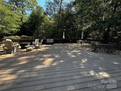 Apple Valley Farm Resort consists of 46 privately owned on Rumbling Bald Resort on Lake Lure in North Carolina - for sale on GolfHomes.com, golf home, golf lot