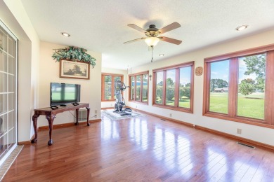 This Beautiful Brick 4BR-3.5BA home is located on an extra-large on Santee-Cooper Country Club in South Carolina - for sale on GolfHomes.com, golf home, golf lot