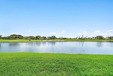 Fully furnished, first-floor, true 3-bedroom condo with on  in Florida - for sale on GolfHomes.com, golf home, golf lot