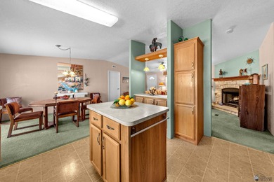 Welcome to your perfect desert retreat! This well-maintained 3 on Foothills Executive Golf Course in Arizona - for sale on GolfHomes.com, golf home, golf lot