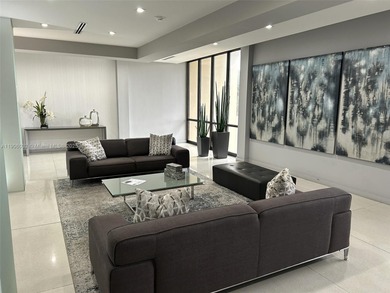 CENTRALLY LOCATED IN THE HEART OF AVENTURA, THIS WELL MAINTAINED on Turnberry Isle Resort and Club in Florida - for sale on GolfHomes.com, golf home, golf lot