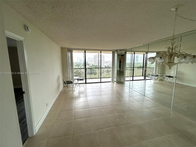 CENTRALLY LOCATED IN THE HEART OF AVENTURA, THIS WELL MAINTAINED on Turnberry Isle Resort and Club in Florida - for sale on GolfHomes.com, golf home, golf lot