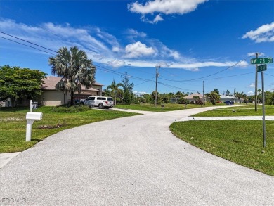 Paradise Awaits! Imagine waking up to expansive intersecting on Palmetto-Pine Country Club in Florida - for sale on GolfHomes.com, golf home, golf lot