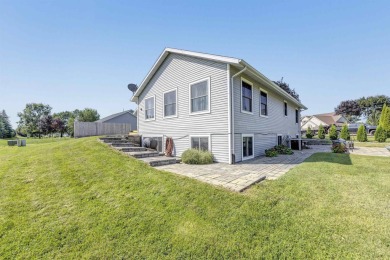 Unique ranch style home on .6 acres features modern finishes & a on High Cliff Golf Course in Wisconsin - for sale on GolfHomes.com, golf home, golf lot