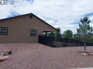 Well maintained one-owner home in the Four Mile Ranch golf on Four Mile Ranch Golf Club in Colorado - for sale on GolfHomes.com, golf home, golf lot